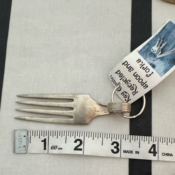 Unique key ring made from a fork- zoom in for all the angles,details and size🍴 - Picture 4 of 4